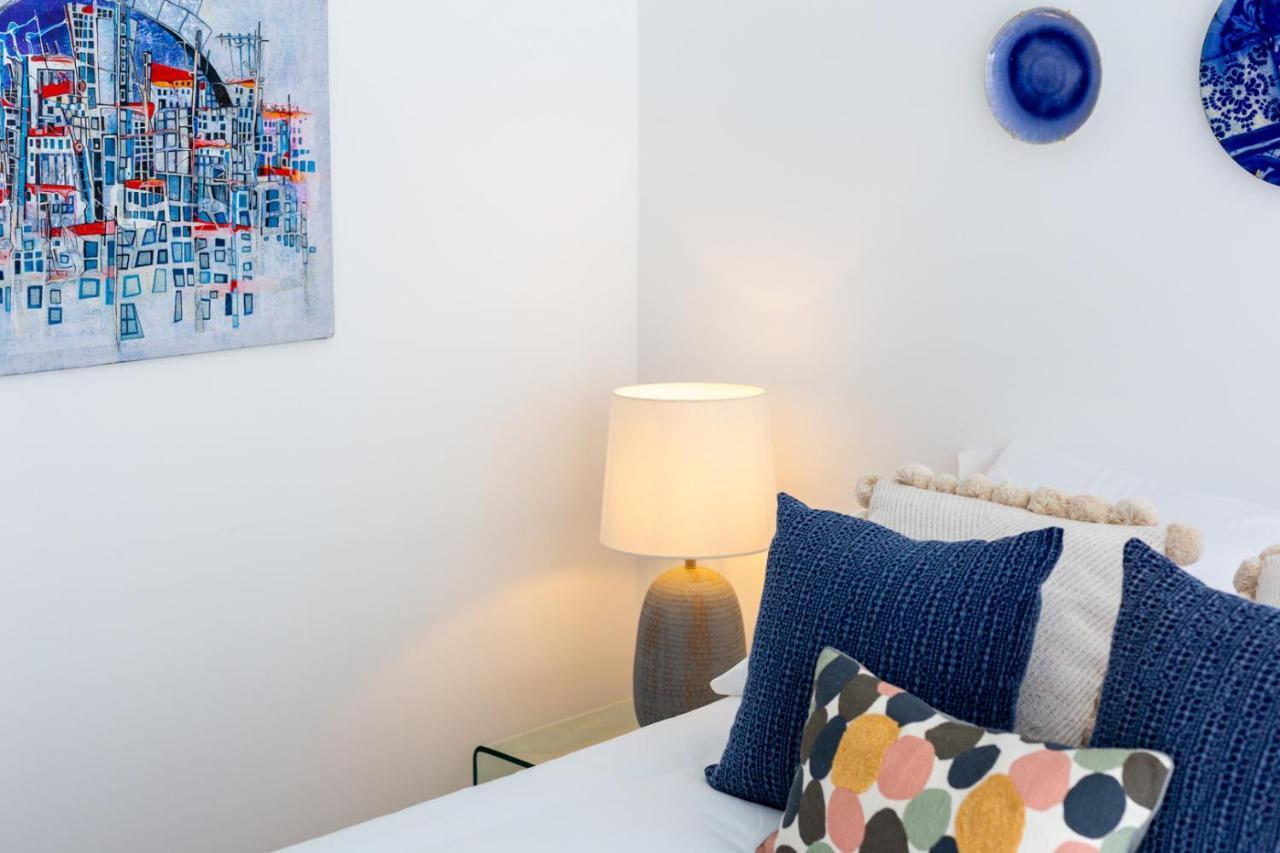 Lejlighed Stupendo- Two Rooms, Patio With Refreshing Pond-center-air Conditioning